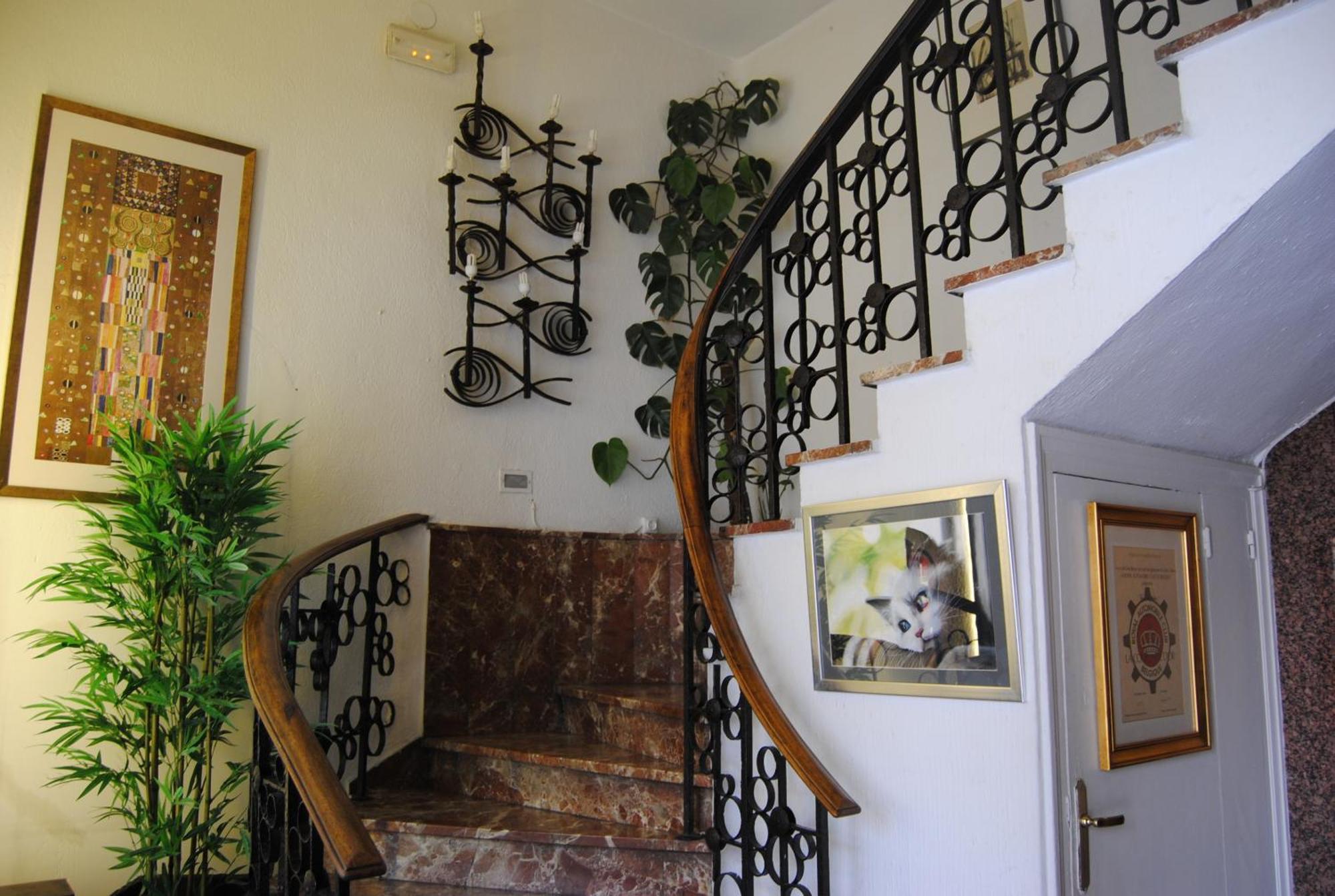 Hotel Pedro Torres Cuenca  Bagian luar foto