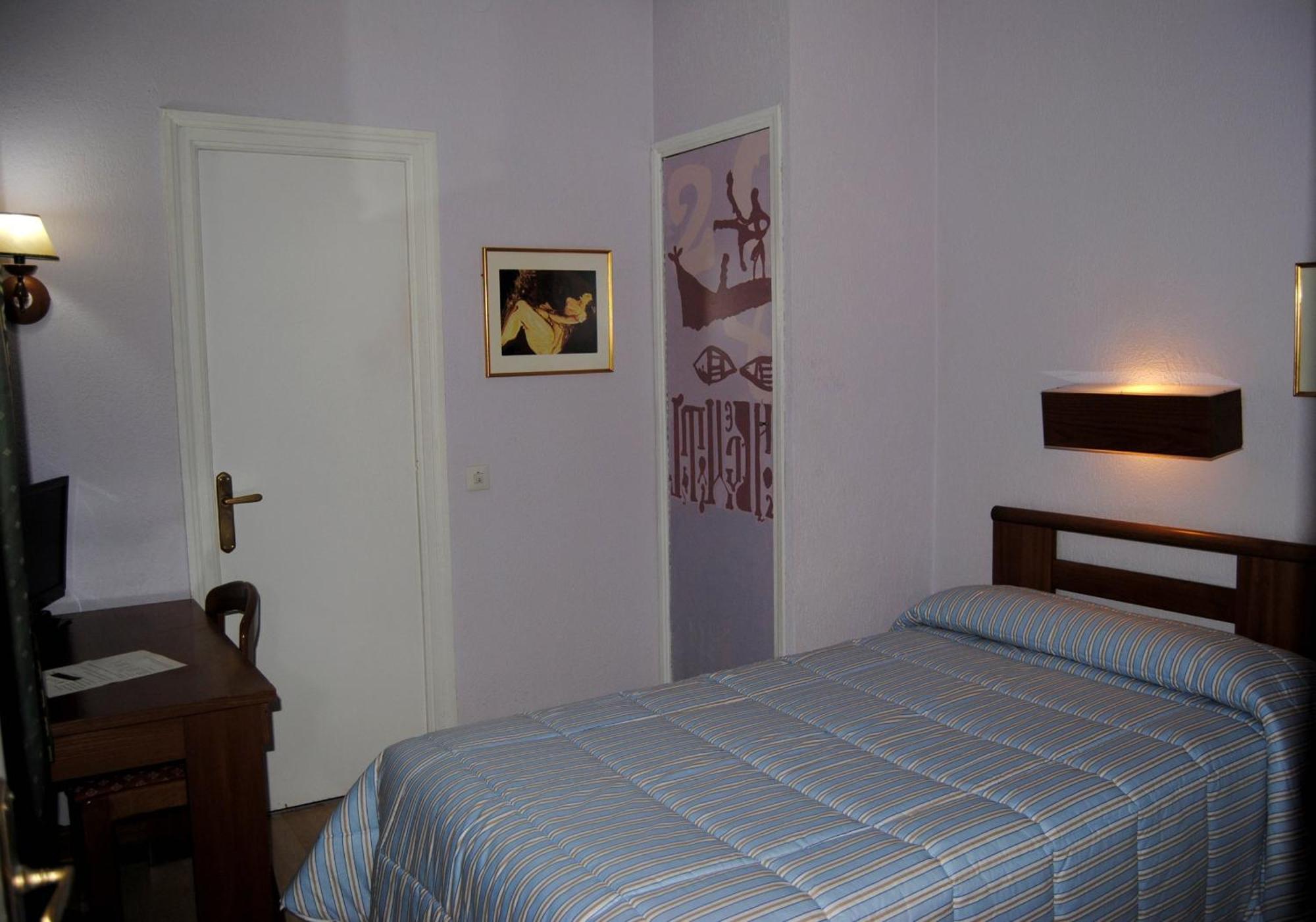 Hotel Pedro Torres Cuenca  Bagian luar foto