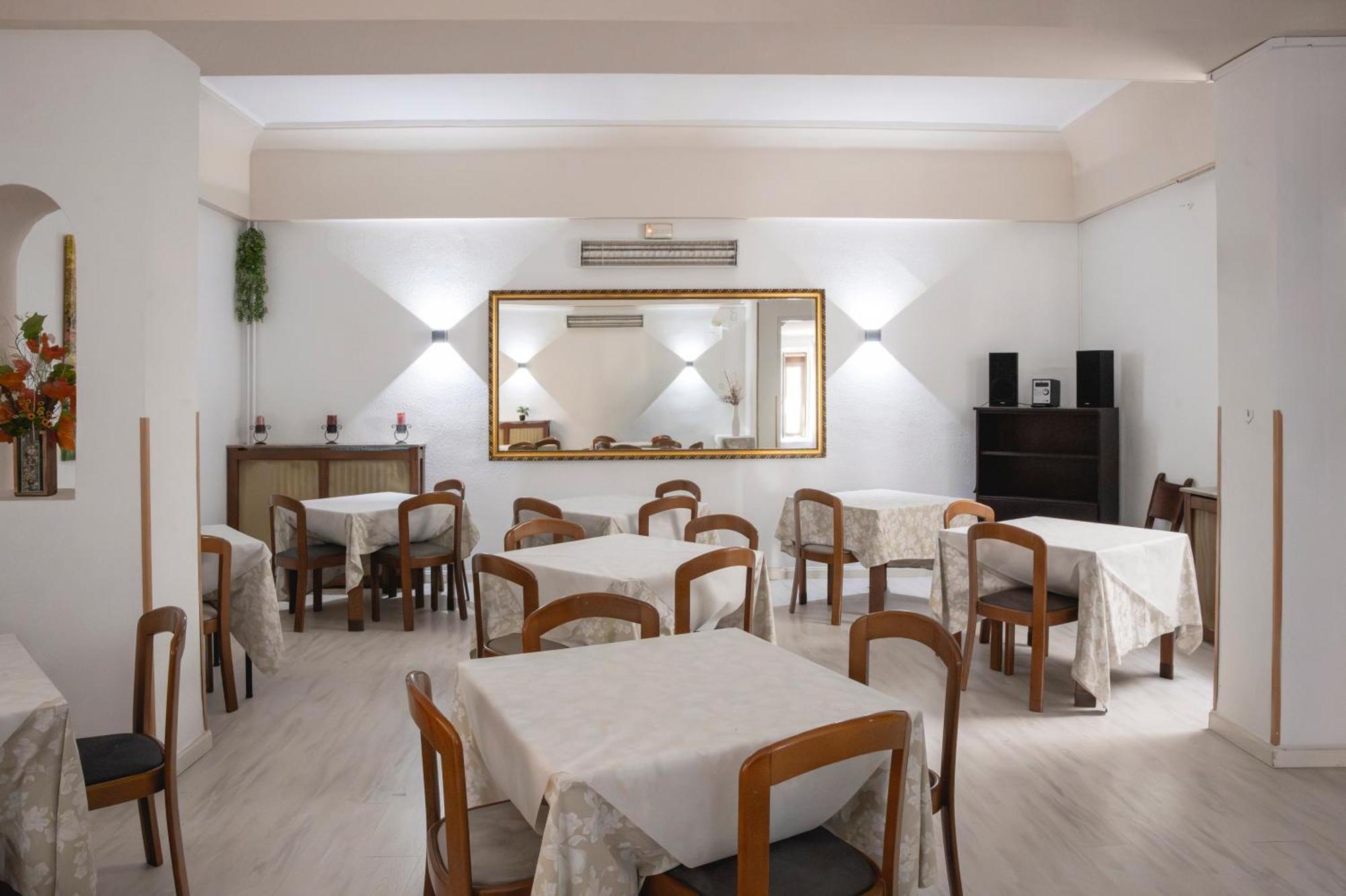 Hotel Pedro Torres Cuenca  Bagian luar foto