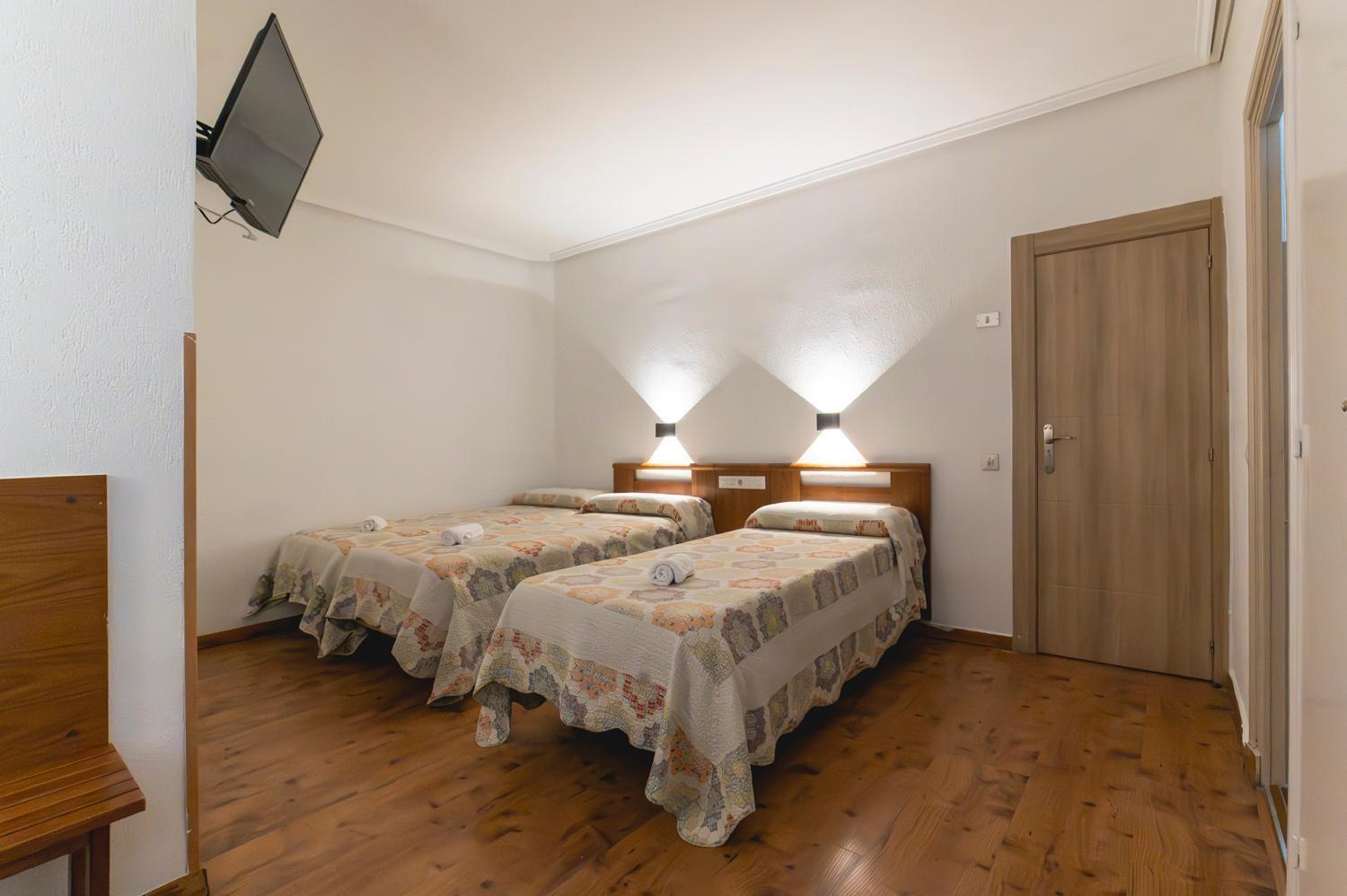 Hotel Pedro Torres Cuenca  Bagian luar foto