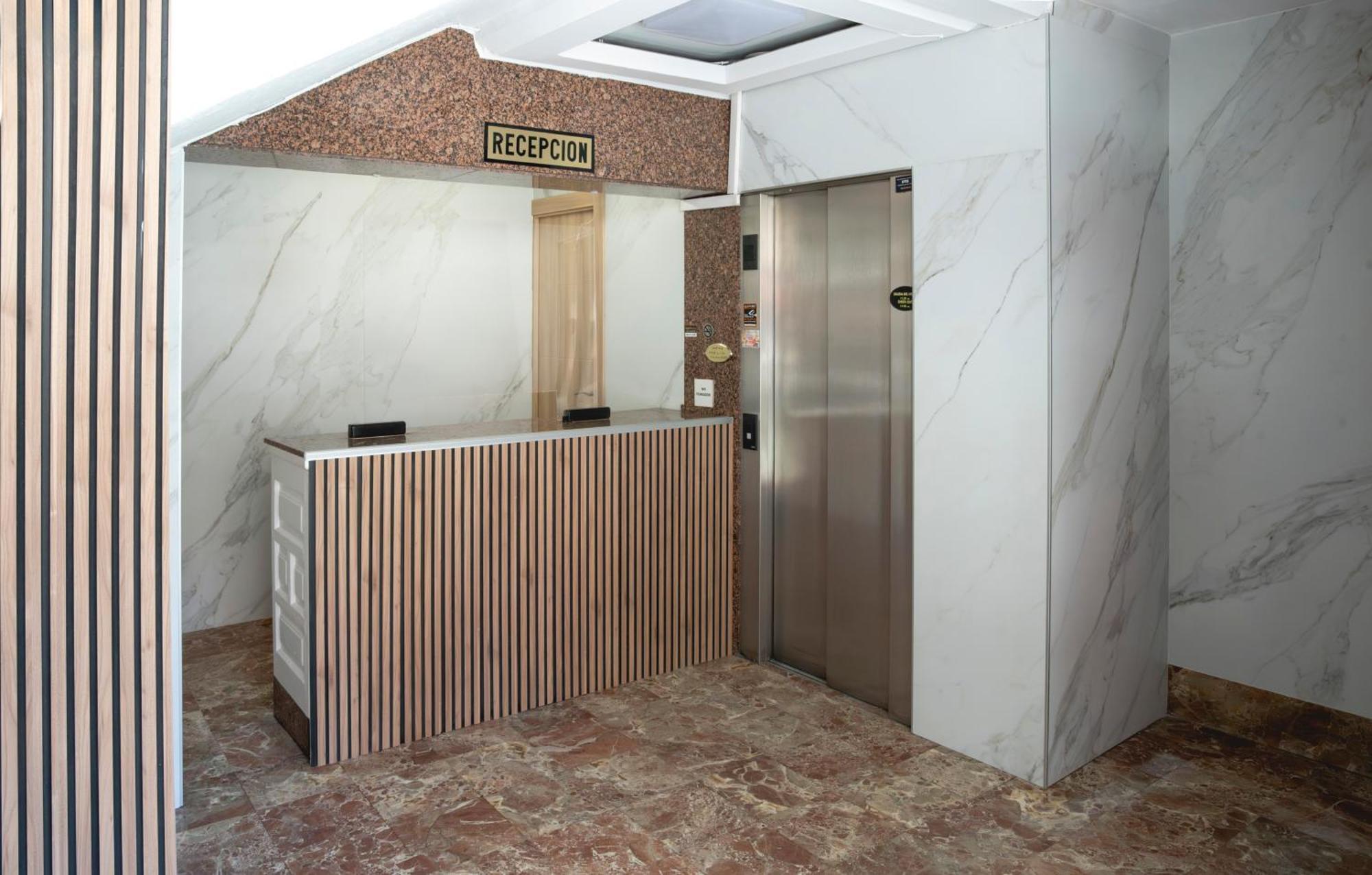 Hotel Pedro Torres Cuenca  Bagian luar foto