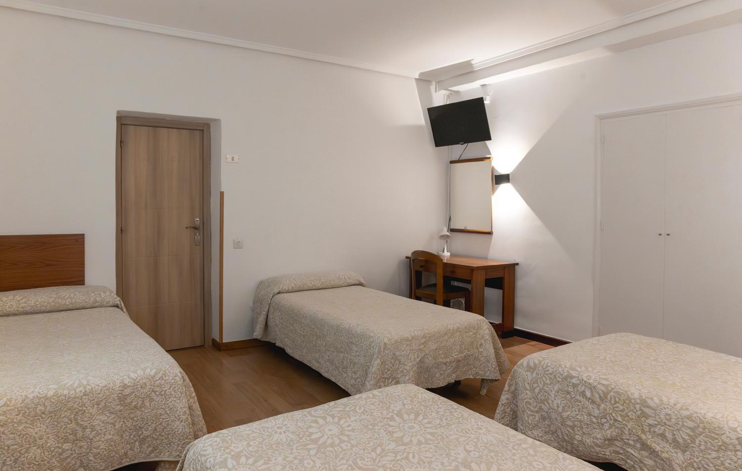 Hotel Pedro Torres Cuenca  Bagian luar foto