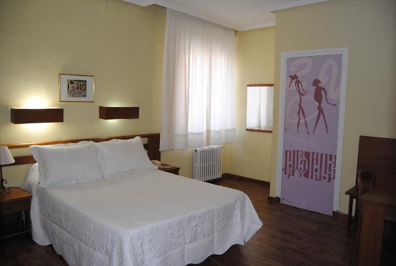 Hotel Pedro Torres Cuenca  Bagian luar foto