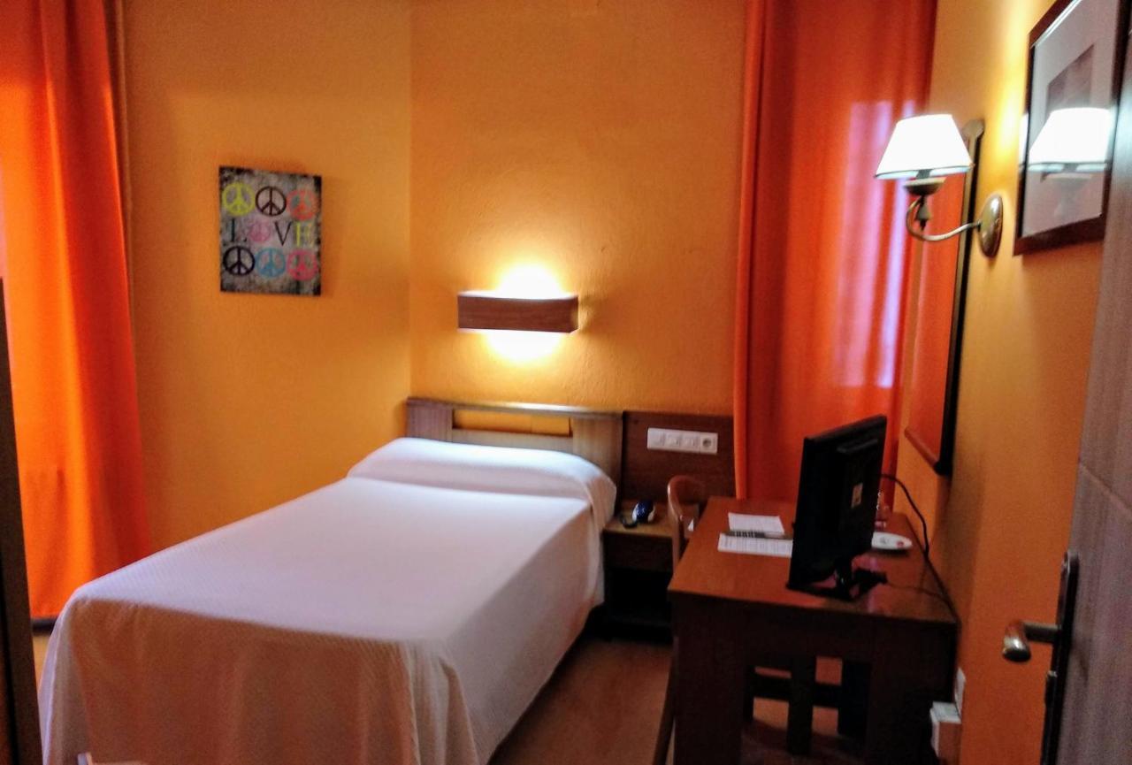 Hotel Pedro Torres Cuenca  Bagian luar foto