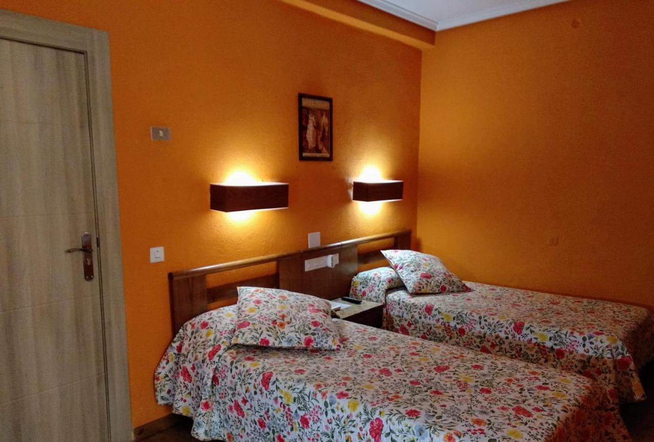 Hotel Pedro Torres Cuenca  Bagian luar foto