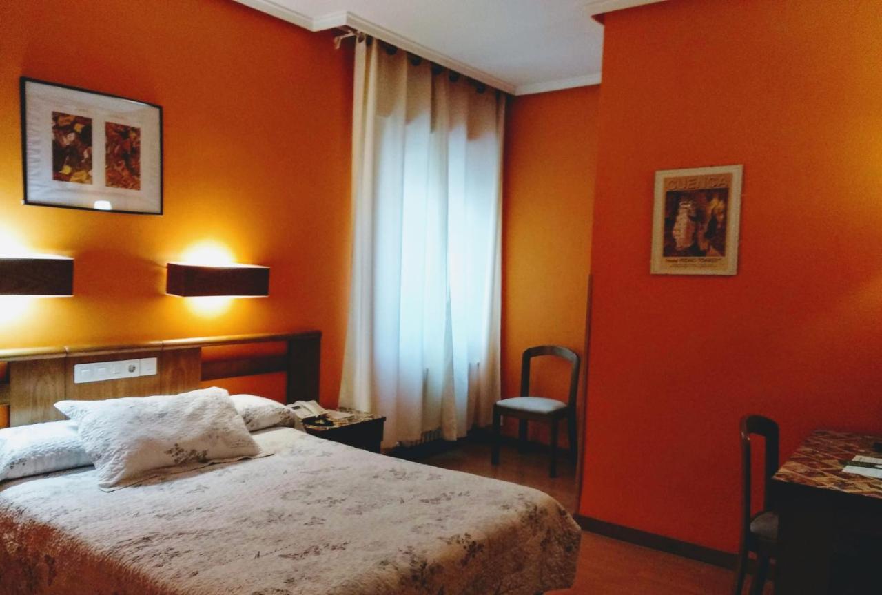 Hotel Pedro Torres Cuenca  Bagian luar foto